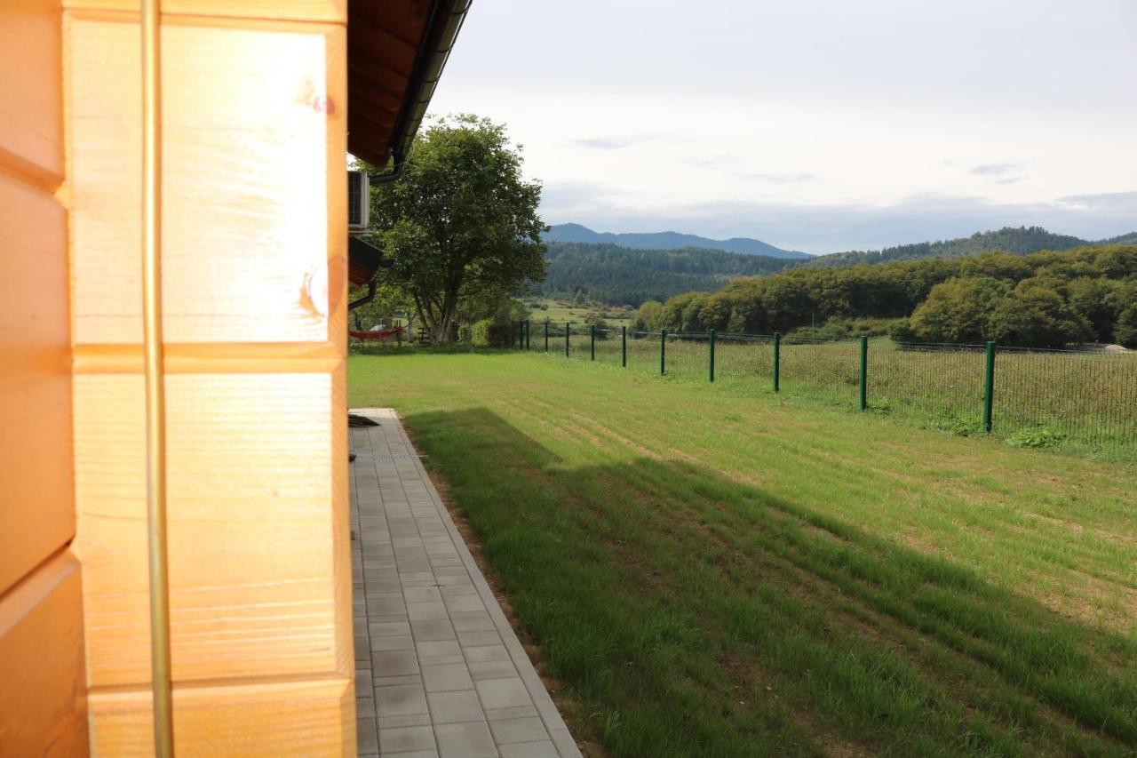 V'S Place - Wooden House With Heated Pool And Outdoor Sauna Otočac Екстериор снимка