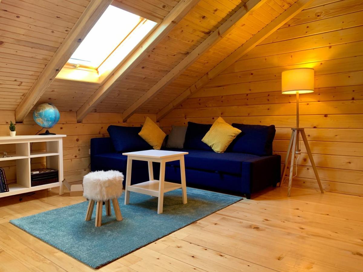 V'S Place - Wooden House With Heated Pool And Outdoor Sauna Otočac Екстериор снимка
