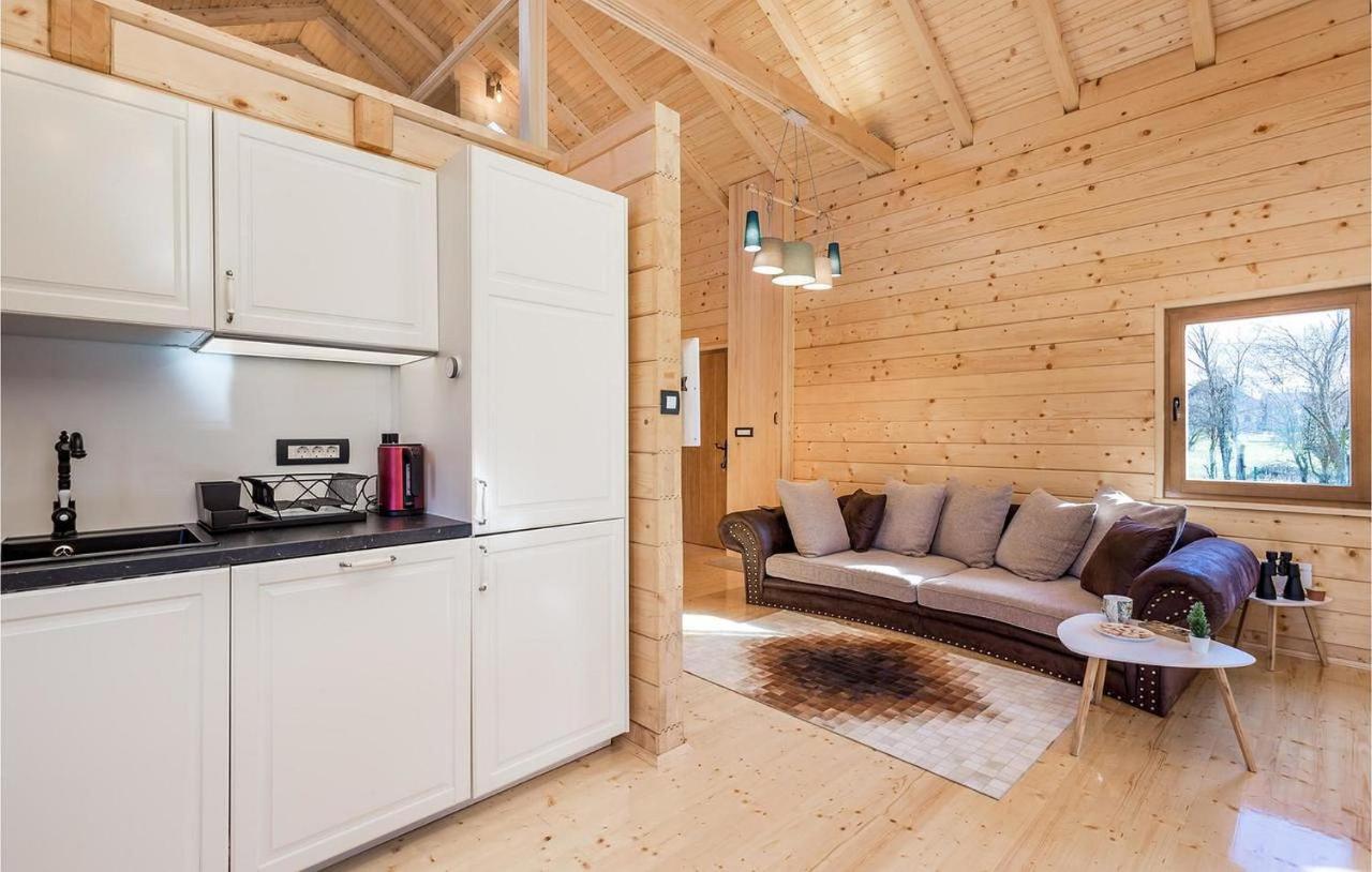 V'S Place - Wooden House With Heated Pool And Outdoor Sauna Otočac Екстериор снимка