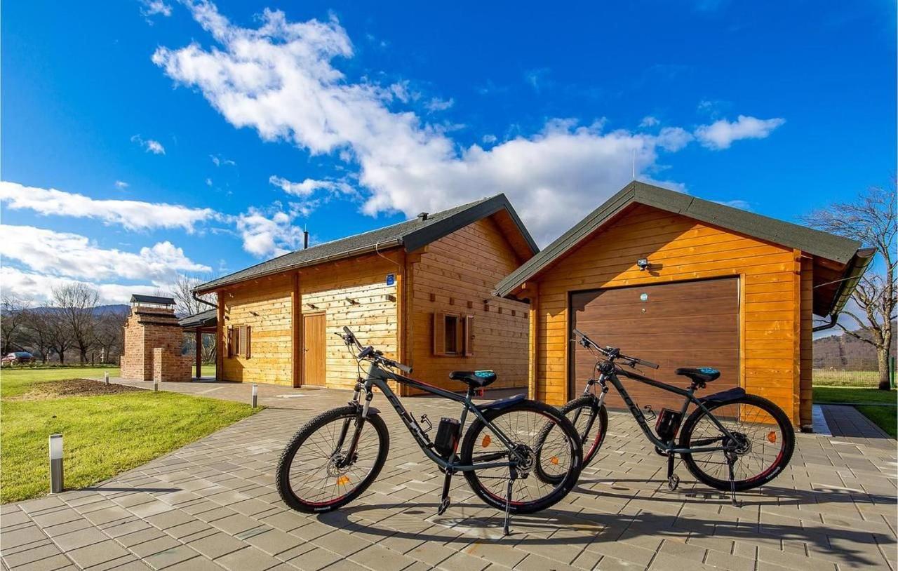 V'S Place - Wooden House With Heated Pool And Outdoor Sauna Otočac Екстериор снимка