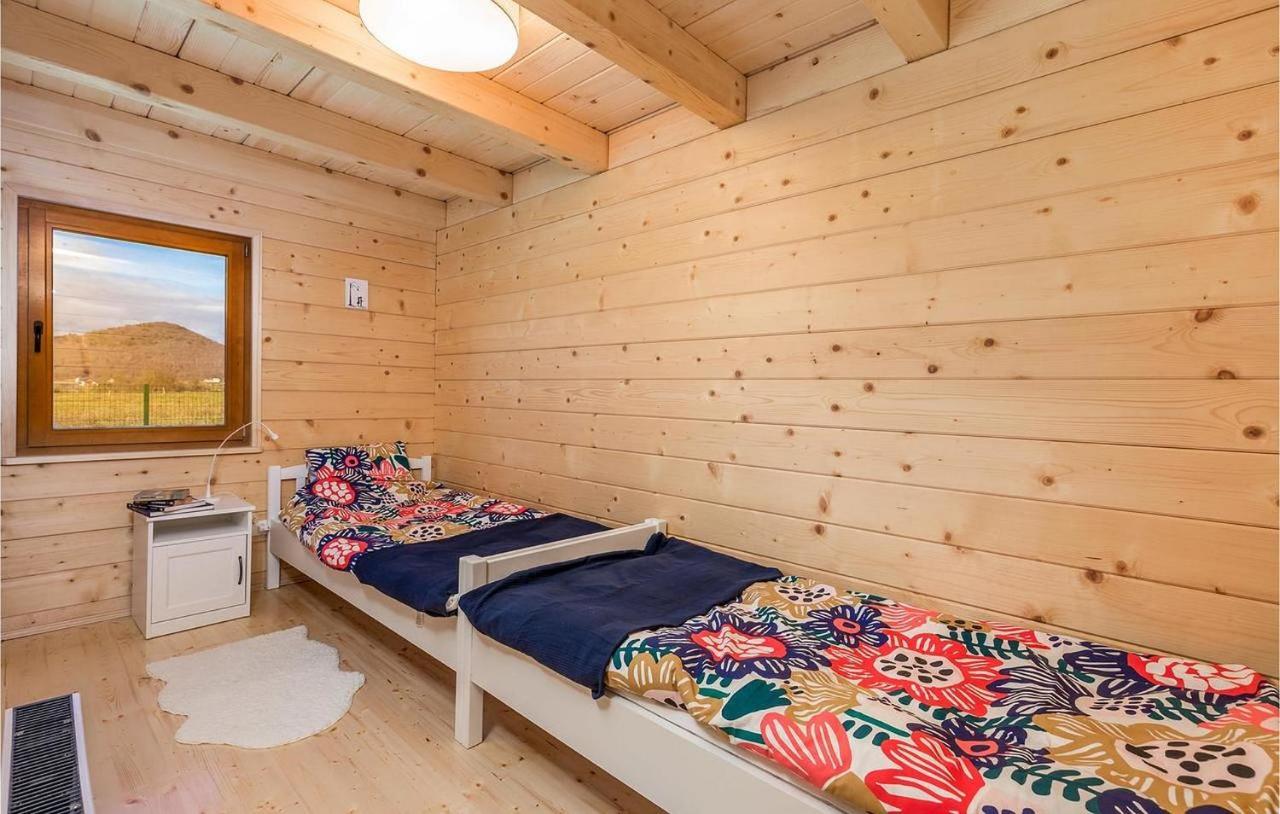V'S Place - Wooden House With Heated Pool And Outdoor Sauna Otočac Екстериор снимка